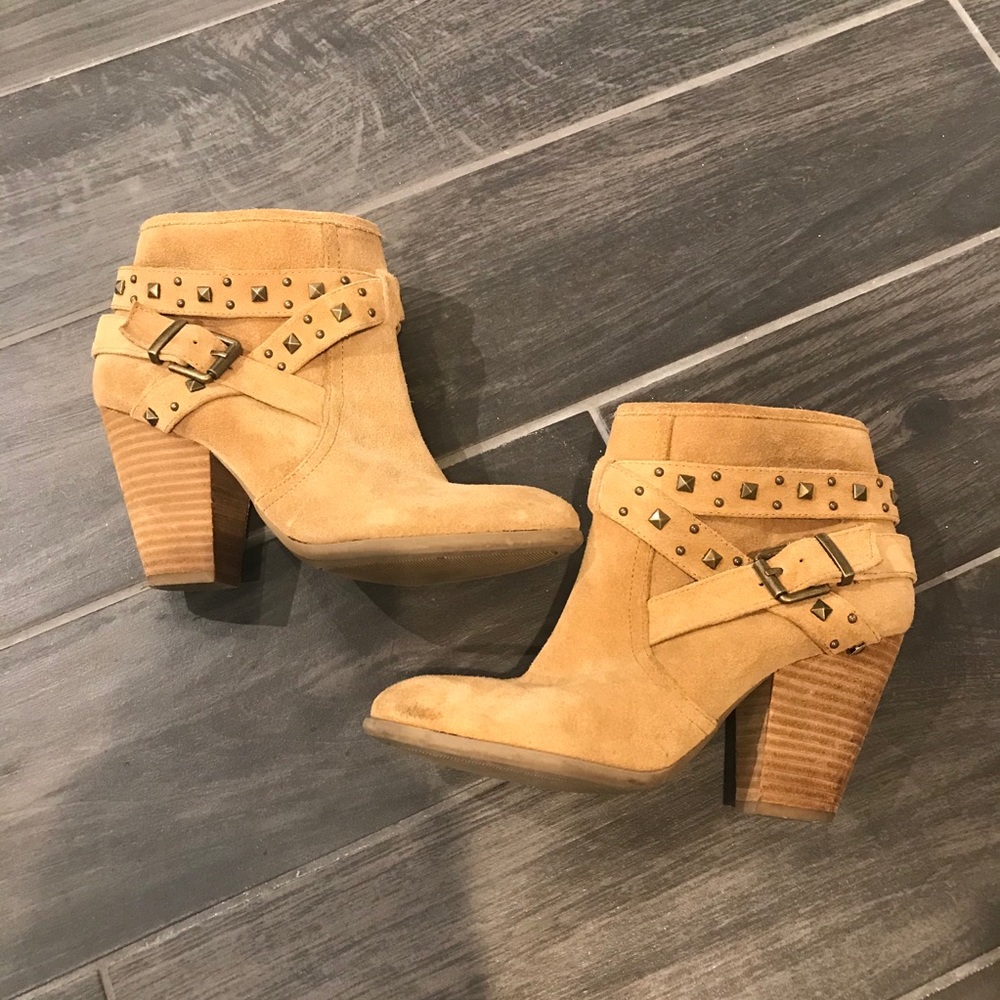 💛 Julianne Hough for Sole Society Kita size 7.5